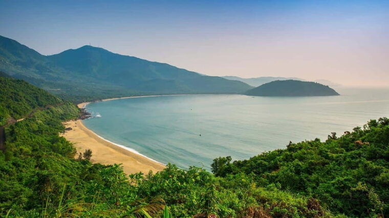 hue-truoi-lake-serenity-scenic-journey-over-hai-van-pass