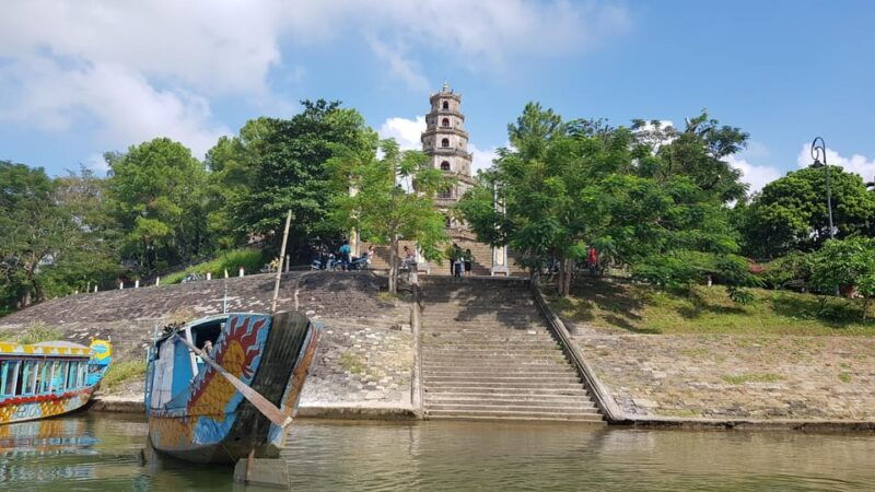 hue-walking-tour-to-thien-mu-pagoda-and-back-by-boat-trip