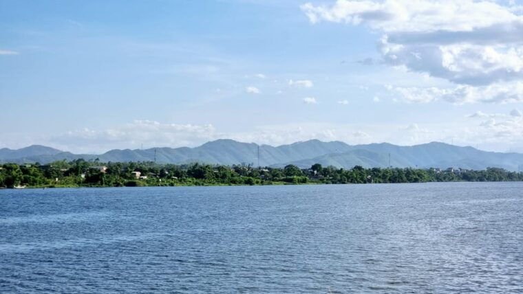 hue-walking-tour-to-thien-mu-pagoda-and-back-by-boat-trip