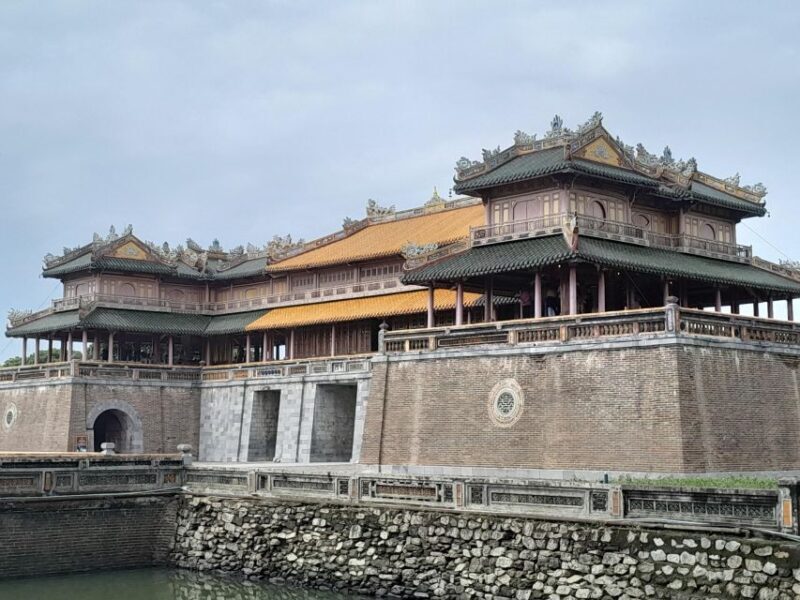 Hue:Deluxe Walking tour to Imperial City and Dong Ba Market - What to Expect on the Day