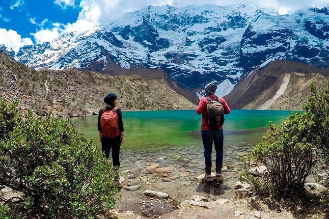 humantay-lagoon-in-private-arrive-before-the-crowd