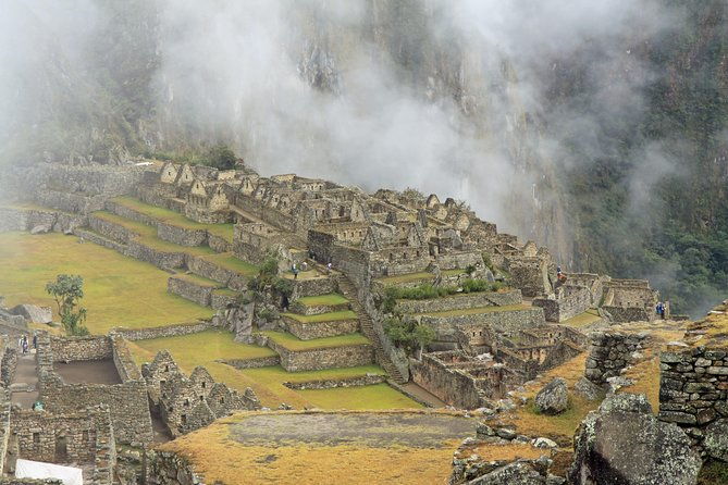 humantay-lake-and-machupicchu-2-day-in-3-star-hotel