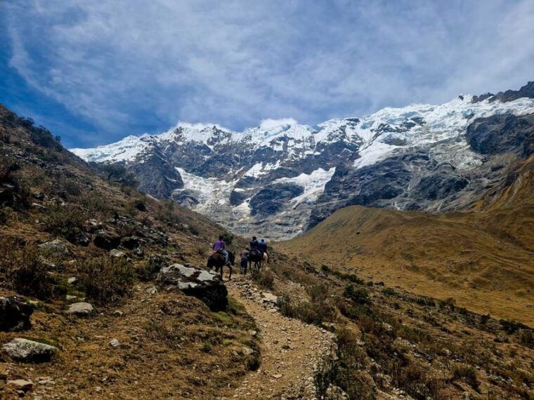 humantay-lake-full-day-tour-adventure