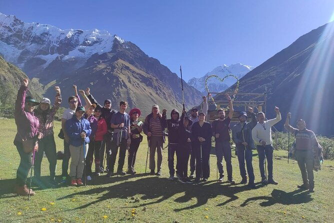 humantay-lake-in-group-full-day