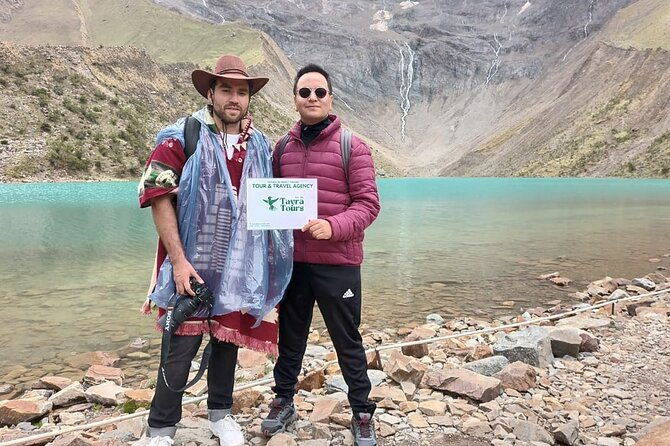 humantay-lake-in-group-full-day