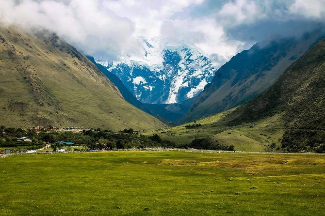 humantay-lake-trek-1-day-huaynas-expeditions