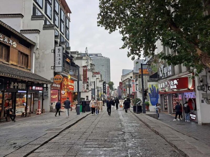 Hunan 1-Day Tour: Hunan Museum, Orange Isle, Yuelu Academy - The Itinerary: What to Expect from Dawn to Dinner  