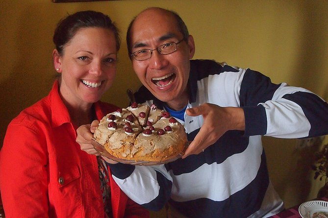 hungarian-lunch-dinner-with-locals-in-their-home-w-car-transfer