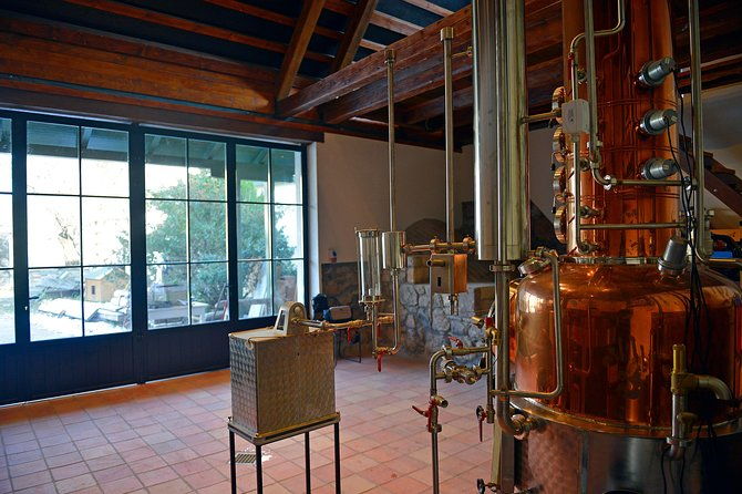 hungarian-palinka-distillery-visit-and-tasting