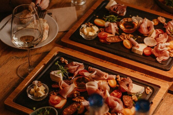 hungarian-wine-tasting-in-budapest-downtown
