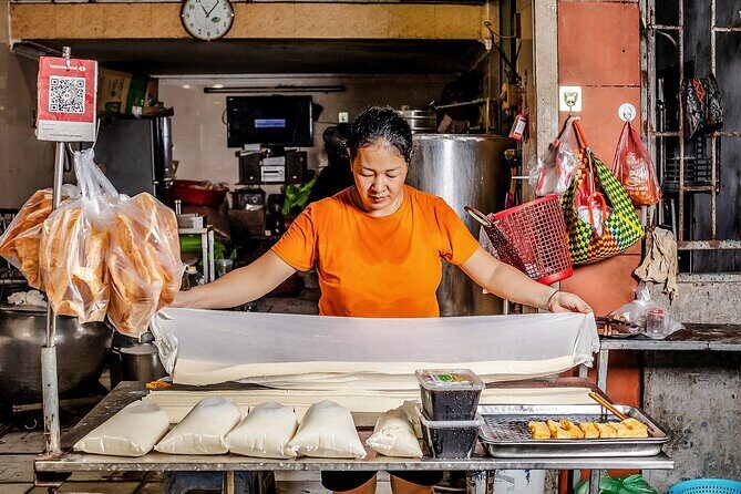 Hungry Hanoi Food Tour with 15+ Tastings - The Itinerary Breakdown: What to Expect from Each Stop