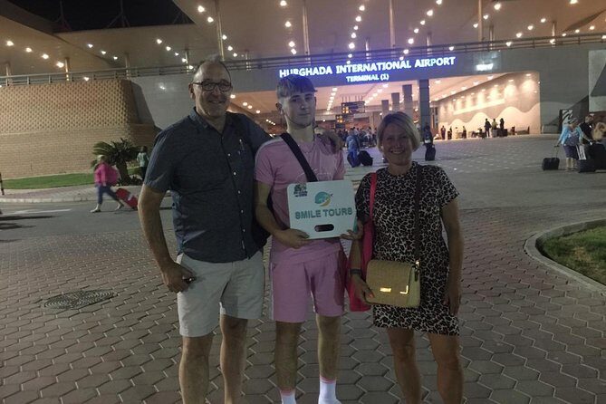 Hurghada Airport Transfer & Fast Track (Price Offered Per Car) - The Experience on the Road
