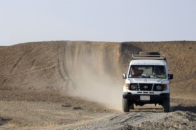 Hurghada Desert Tour by Jeep with Stargazing and Dinner - Who Will Love This Tour?
