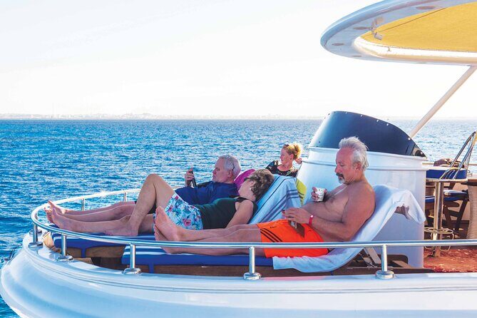 Hurghada: Dolphin World Show with Walruses and Pickup - Key Points