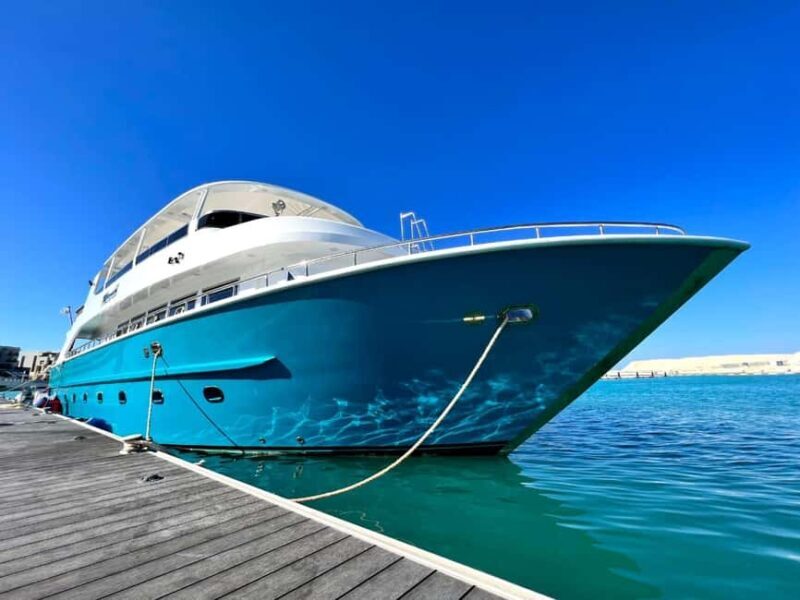 Hurghada: Luxury Private Yacht Trip with Lunch & Activities - Key Points