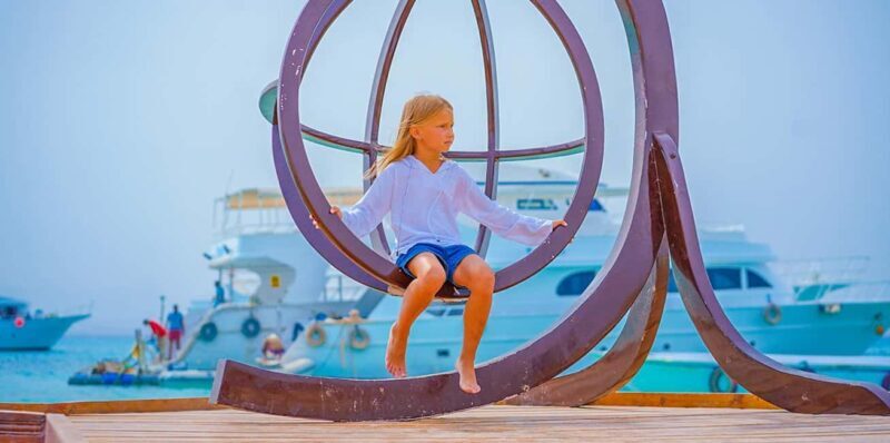 Hurghada: Paradise Island Yacht Cruise, Lunch & Snorkeling - Key Points