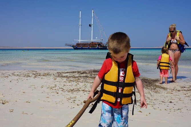 Hurghada Pirates sailing boat to Orange bay & Buffet Lunch - Comfort, Convenience, and Group Size
