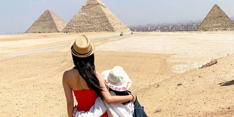 Hurghada: Private Cairo Day Tour with Felucca,lunch& tickets - Key Points