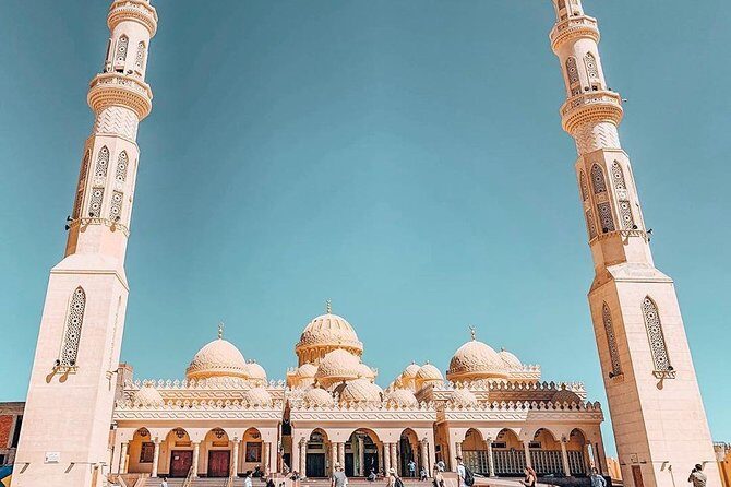 Hurghada Private Guided City Tour with Shopping - Key Points