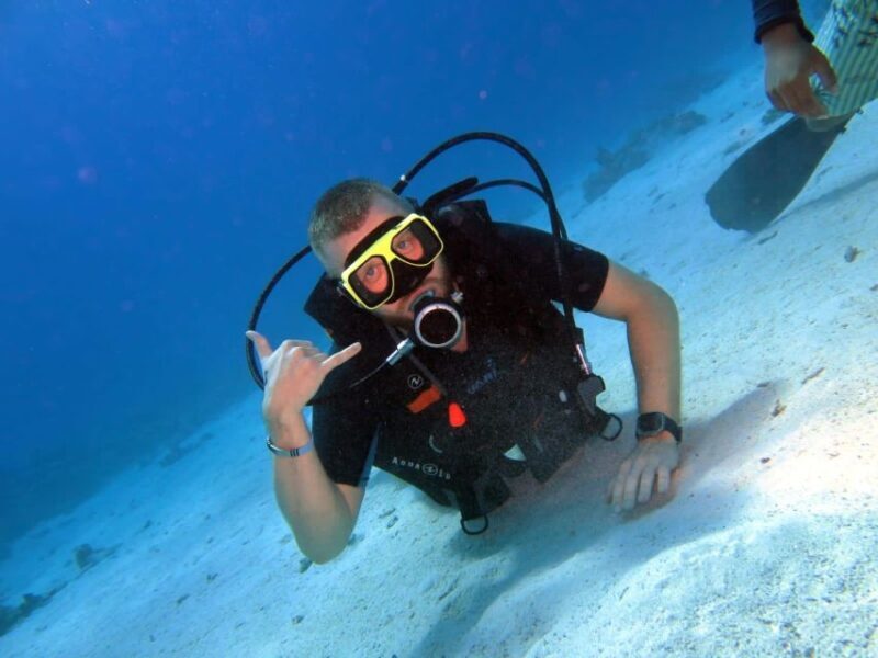 Hurghada: Scuba Diving cruise with lunch & pickup - The Itinerary in Detail