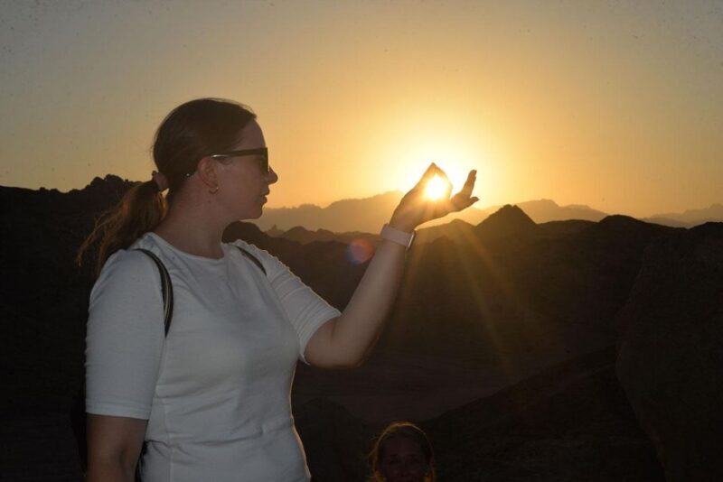 Hurghada: Star Watching Desert Adventure by Jeep with Dinner - Key Points