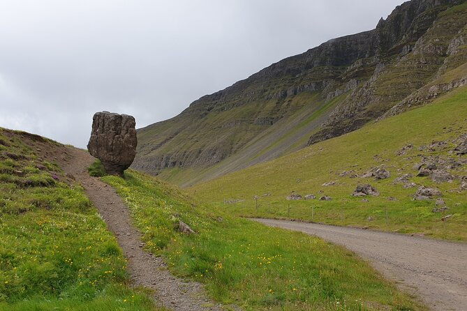 hvalfjordur-hvammsvik-hot-springs-private-tour
