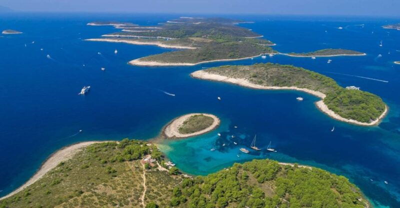 hvar-blue-green-cave-group-excursion-from-hvar