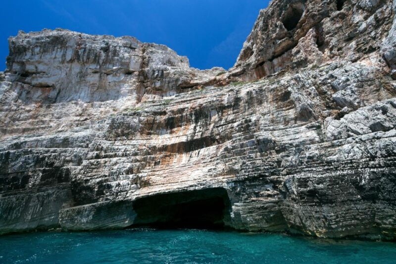 hvar-blue-green-cave-group-excursion-from-hvar