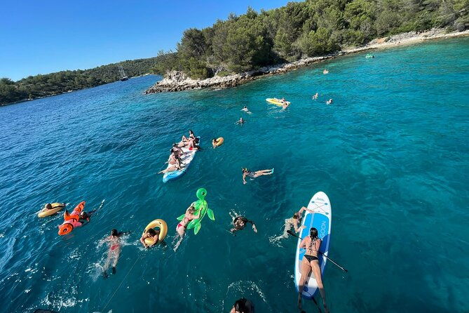 hvar-brac-pakleni-islands-cruise-with-lunch-drinks-from-split-trogir
