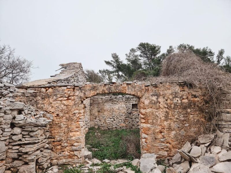hvar-guided-hiking-tour-in-the-countryside