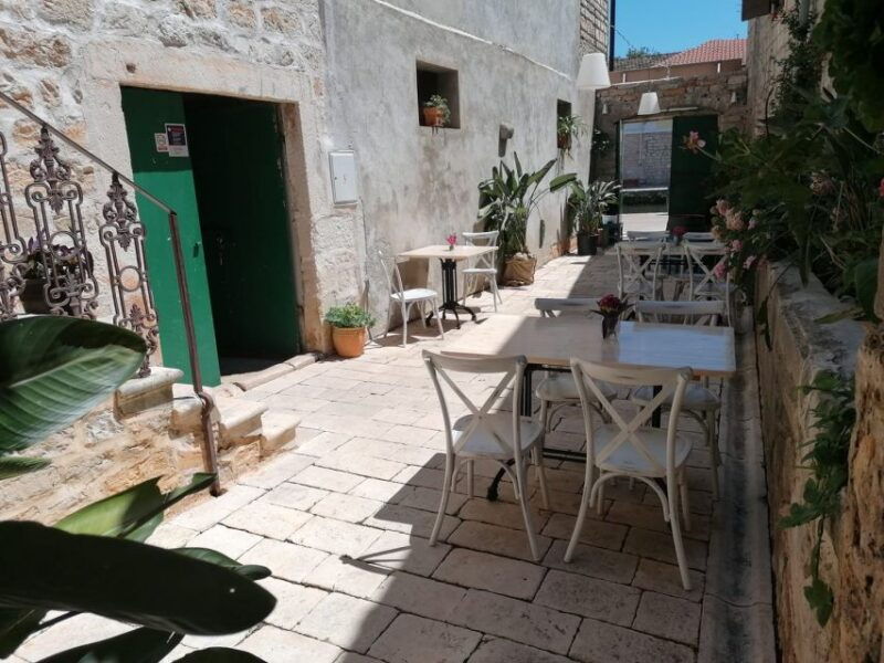 hvar-wine-lovers-tour-to-3-wineries-with-local-tastings
