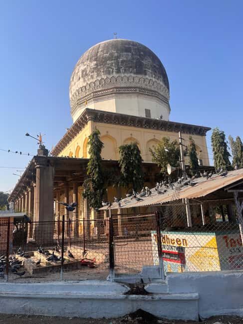 Hyderabad: City Tour with Transportation and Guide - FAQ