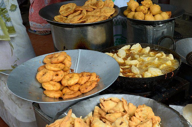 Hyderabad Street Food Crawl (2 Hours Guided Food Tasting Tour) - The Sum Up: Who Should Consider This Tour?