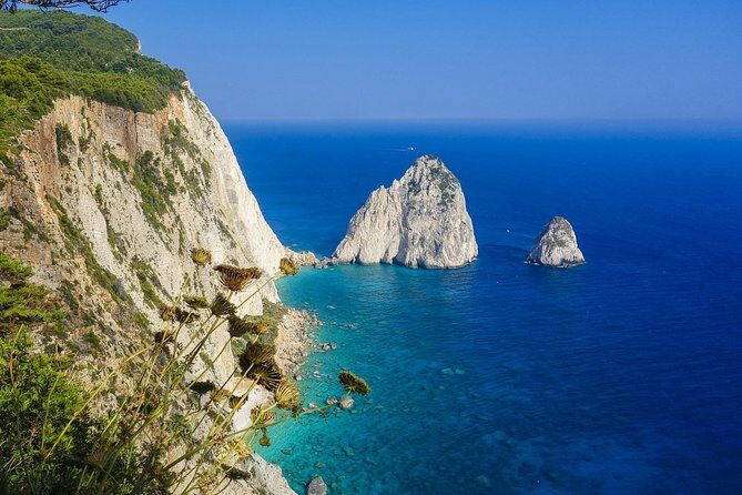 Hydra-Poros-Aegina Islands One Day Cruise With Live Music Dancing & Buffet Lunch - The Boat Experience: Pros and Cons