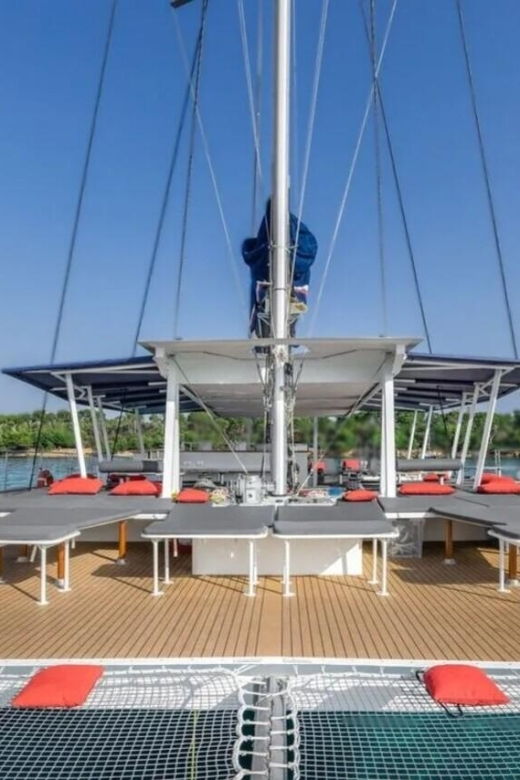 hyeres-dinner-cruise-on-a-beautiful-catamaran-at-bregancon