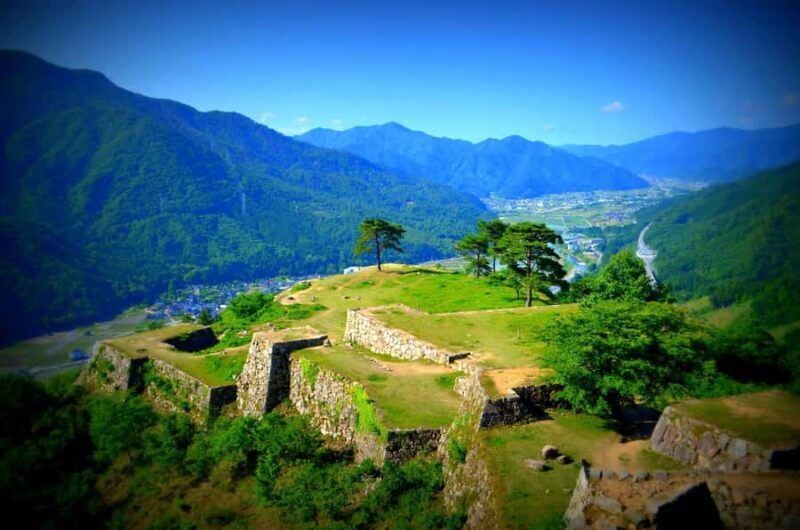 Hyogo: Takeda Castle Castle in Sky Mountain Hiking Tour - The Experience Provider and Similar Tours