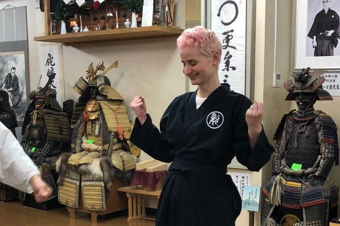 iaido-samurai-experience-with-real-sward-and-armer
