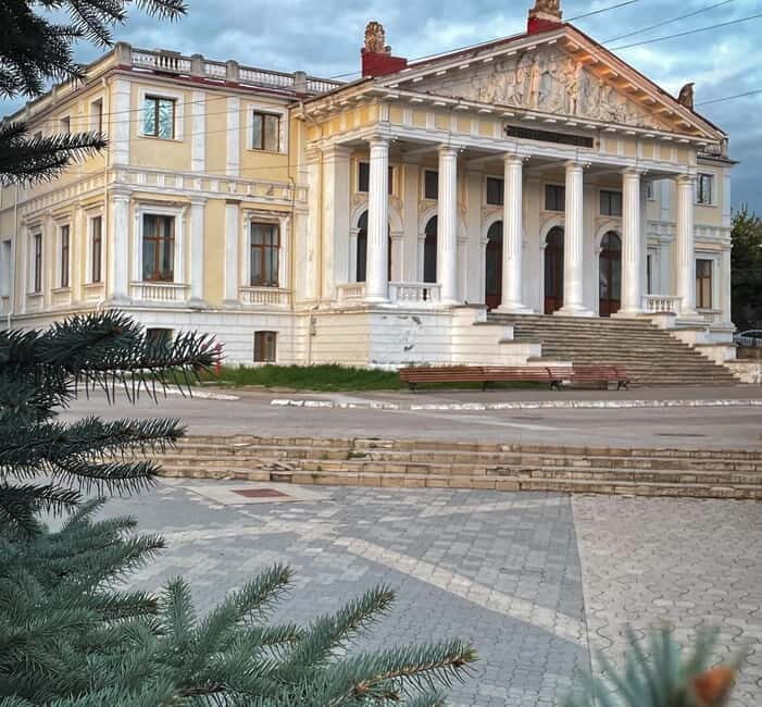 Iasi: Walking Tour with a local guide - An In-Depth Look at Iasi’s Walking Tour