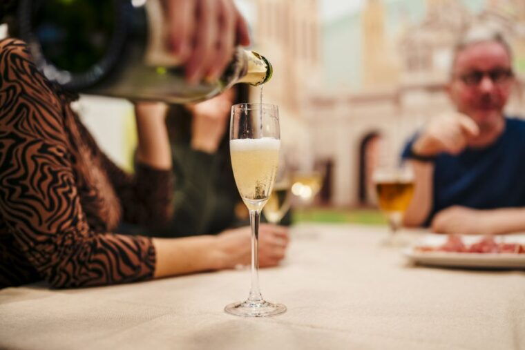 iberian-ham-masterclass-with-wine-tasting-sagrada-familia