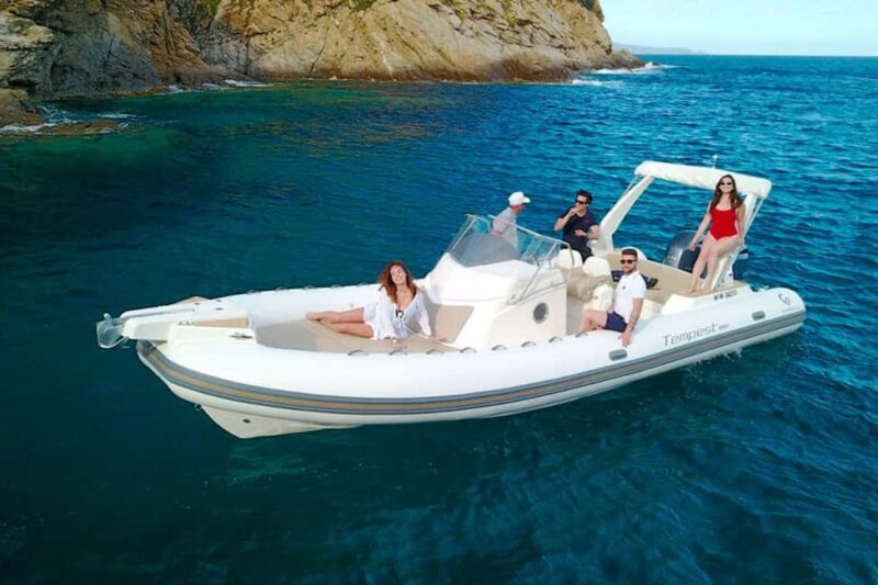 Ibiza and Formentera aboard a semi-rigid treasure (Samaná) - Key Points