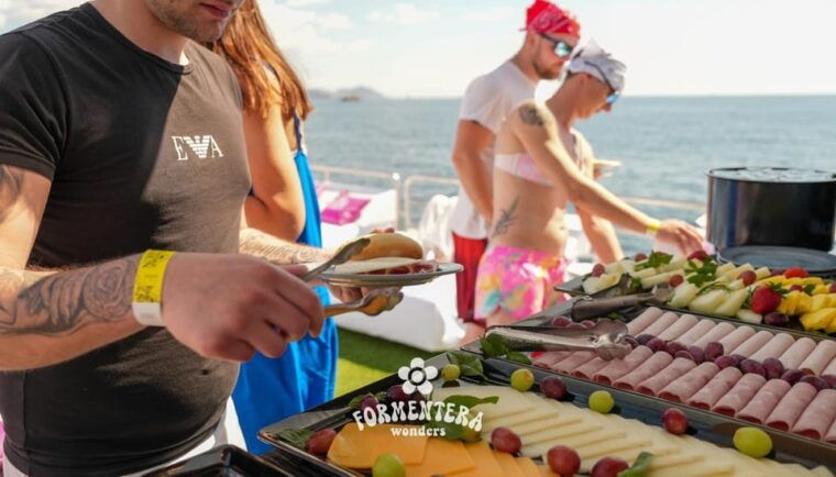 ibiza-boat-trip-to-formentera-with-open-bar-and-paella