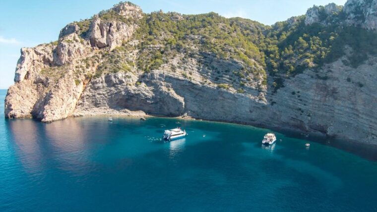 ibiza-cala-salada-north-cruise-with-drinks-snorkeling
