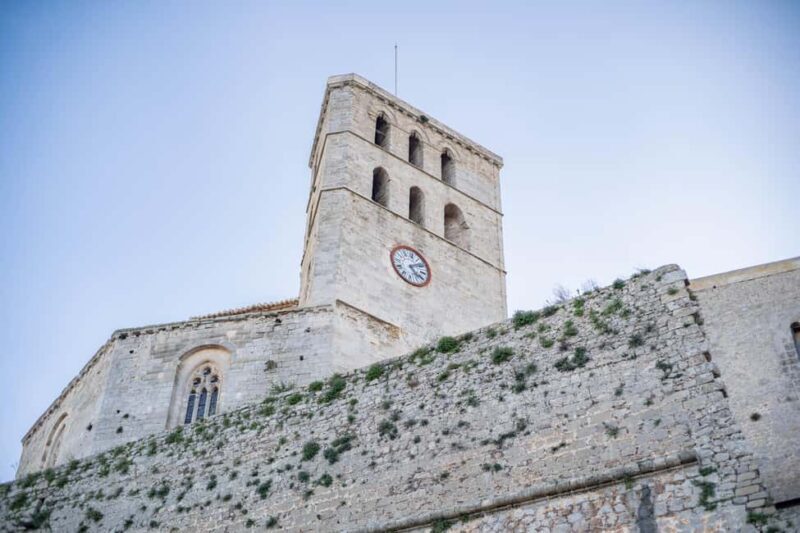 Ibiza: Dalt Vila Walking Tour with Sangría/Sangría Workshop - Who Will Enjoy This Tour?