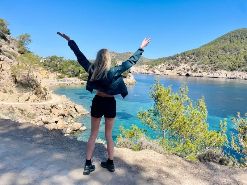 ibiza-day-retreat-hike-yoga-relaxation-singing-bowls