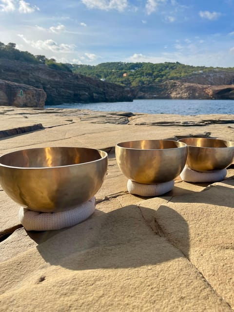 ibiza-day-retreat-hike-yoga-relaxation-singing-bowls
