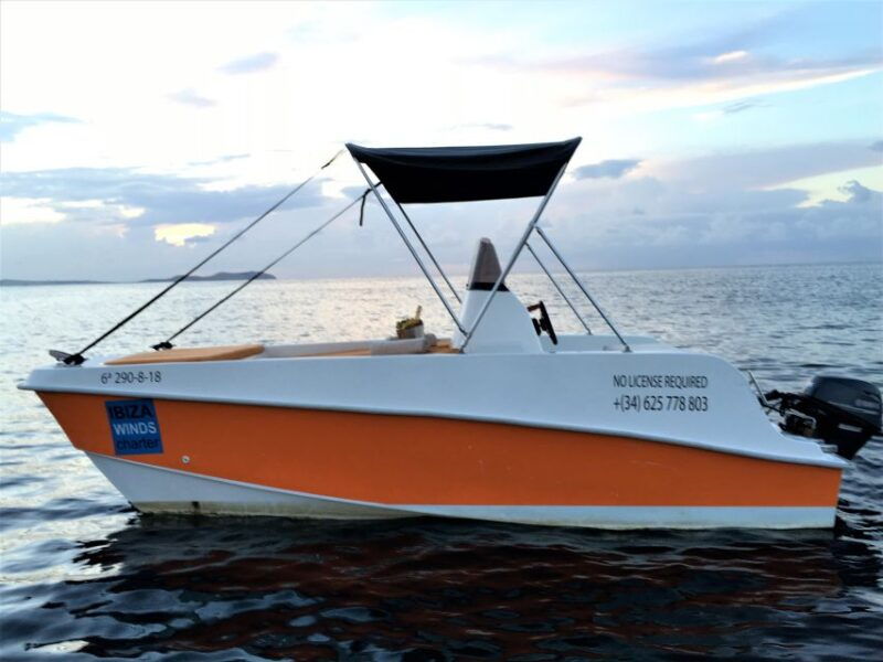 ibiza-discover-the-best-coves-in-a-boat-driven-by-yourself