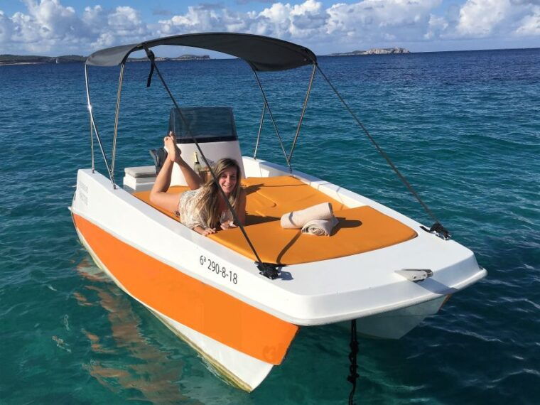 ibiza-discover-the-best-coves-in-a-boat-driven-by-yourself