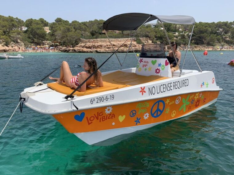 ibiza-discover-the-best-coves-in-a-boat-driven-by-yourself