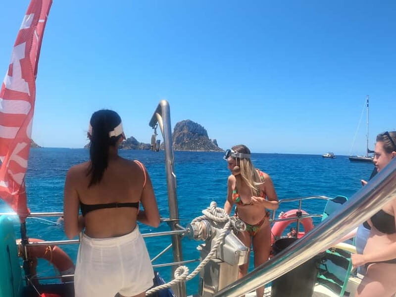 Ibiza: Es Vedrà Boat Tour with Swimming Stop - Key Points
