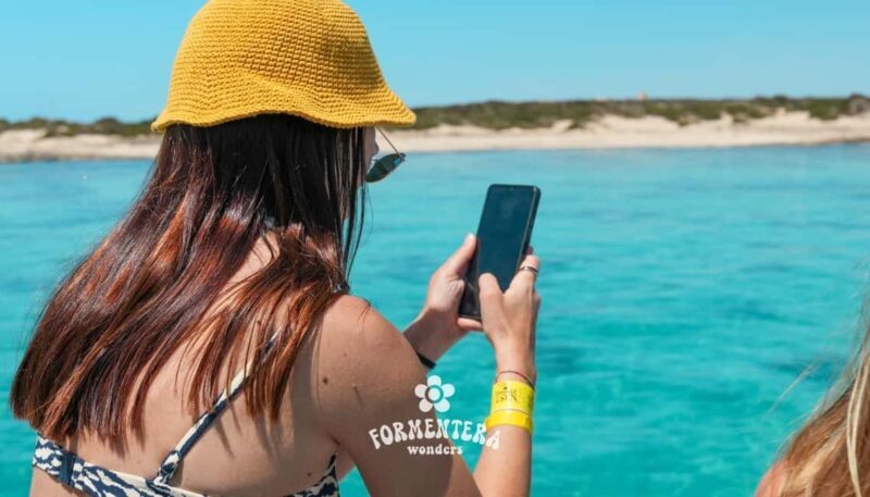 Ibiza: Formentera Sailing w/BBQ, Open Bar & Water Activities - FAQs